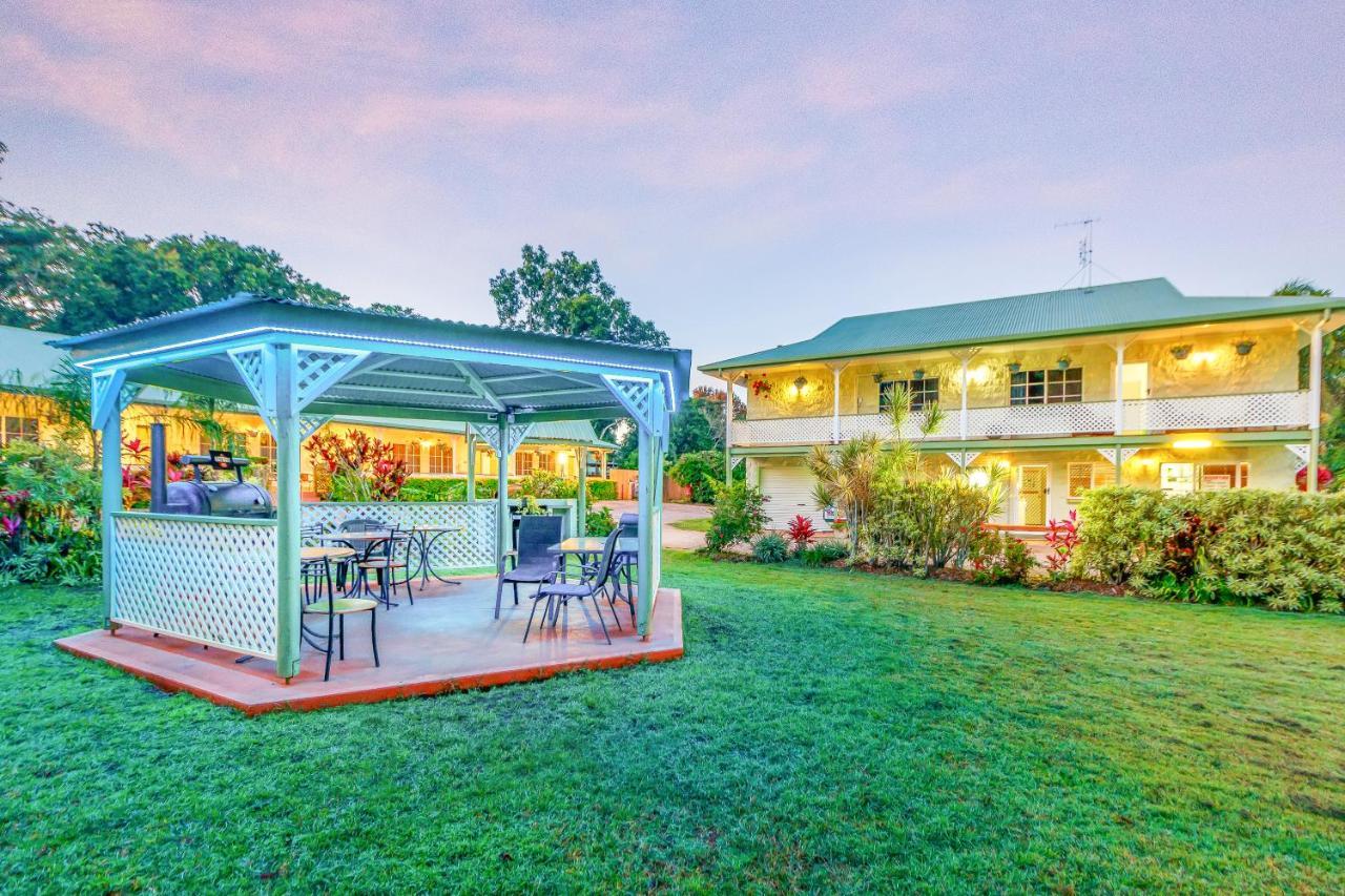 Yungaburra Park Motel Exterior photo