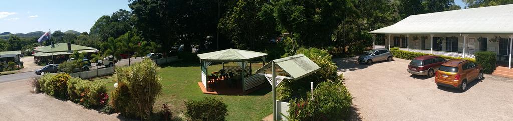 Yungaburra Park Motel Exterior photo