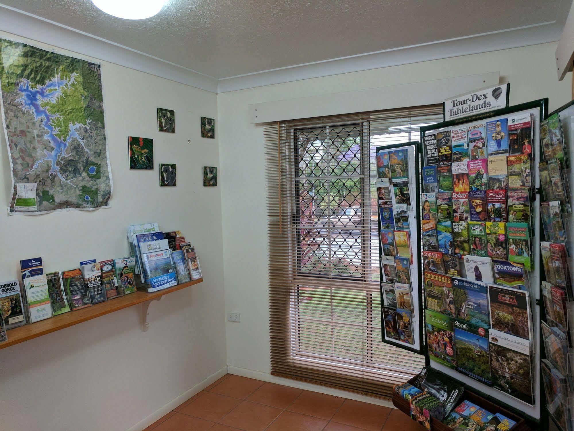 Yungaburra Park Motel Exterior photo