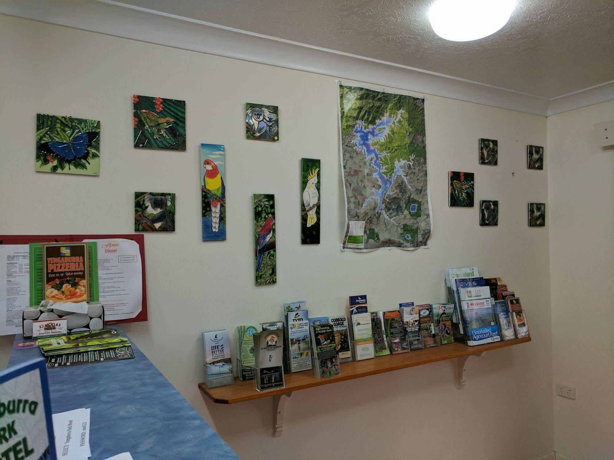 Yungaburra Park Motel Exterior photo